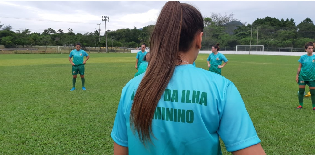 Sport Club Leões da Ilha inicia as atividades do futebol profissional feminino