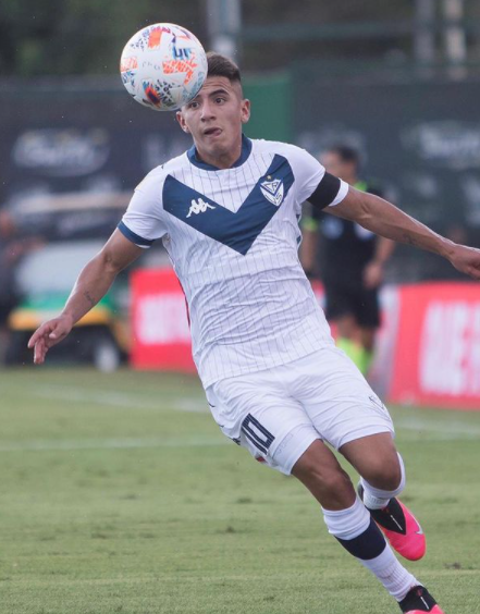 Acusado de abuso sexual, camisa 10 do Vélez foi desejo do Flamengo