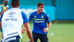 Ponte Preta encaminha contratação de lateral do Grêmio