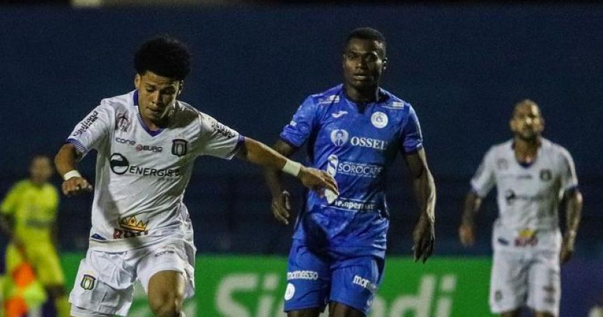 Nova gestão aposta na base e São Caetano recebe sondagem por atacante