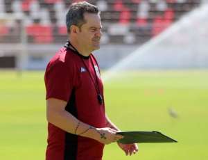 Paulistão: Ainda invicto, treinador do Botafogo pede pés no chão