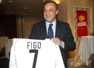 Após desistência de clubes ingleses, Superliga Europeia é suspensa e promete resistir