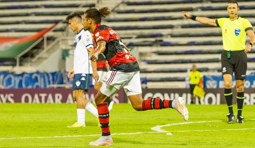 Willian Arão festeja primeiro gol do Flamengo