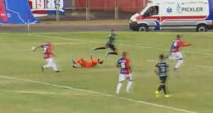 Após choque, goleiro do Paraná Clube sofre amnésia e vai para hospital