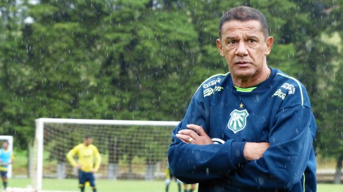Multicampeão, Mauro Fernandes avalia propostas após saída do Botafogo-PB