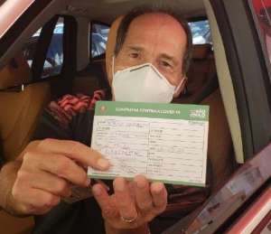 Ex-Globo, técnico histórico do São Paulo é vacinado: 