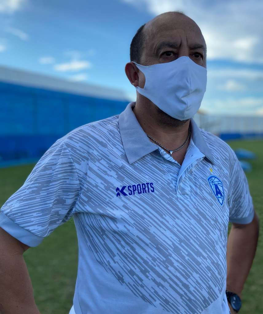 Após imbróglio, lanterna do Paraibano anuncia técnico rodado no sul do país