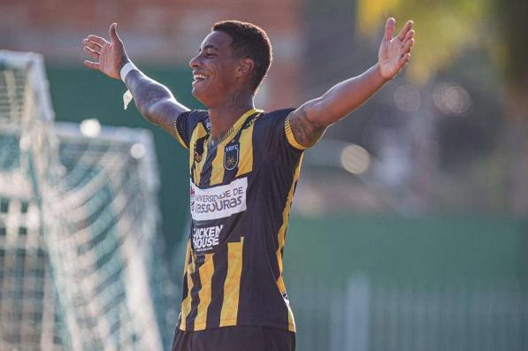 Fortaleza, Bahia, Goiás e Botafogo tentam acerto com Alef Manga, do Volta Redonda