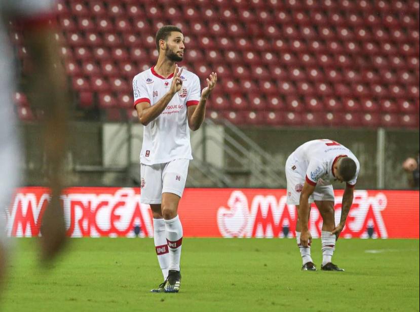 Emprestado pelo Santos, zagueiro fala sobre ‘oportunidade da vida’ no Náutico