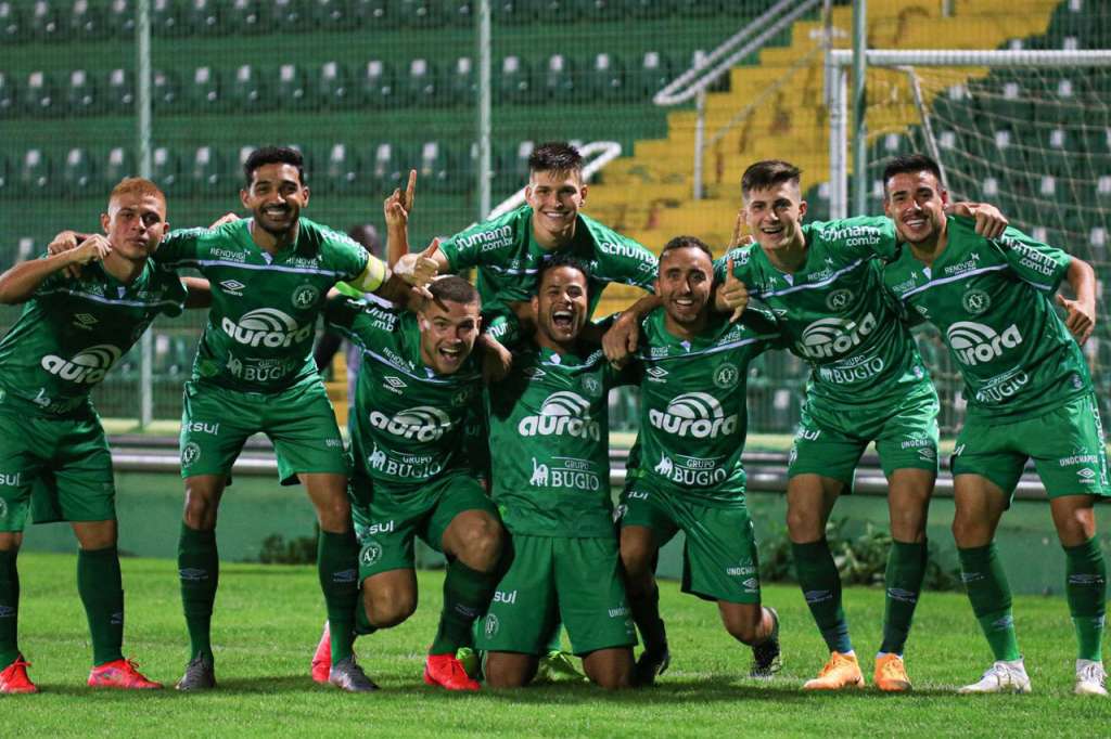 A Chapecoense terminou com isolado na primeira colocação