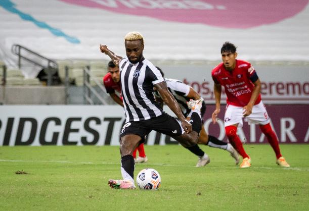 SUL-AMERICANA: Ceará vence fácil e Bahia só empata no Uruguai