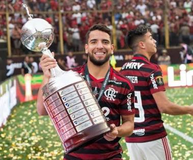 Jovem faz acordo com o Flamengo e fica livre para acertar com rival do Brasileirão