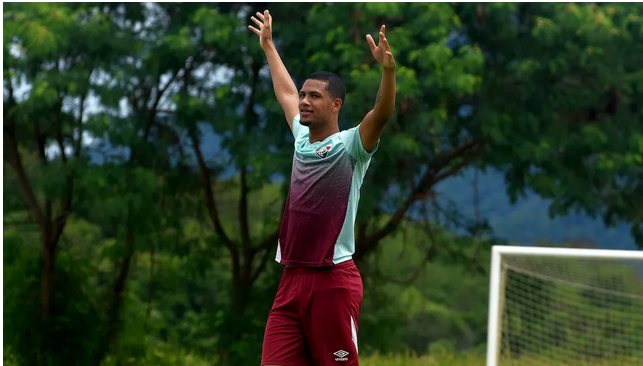 Atacante revelado pelo Fluminense está acertando sua ida para o Vitória