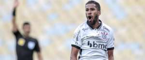 Corinthians aceita dividir salário e Everaldo se aproxima de rival do Brasileirão