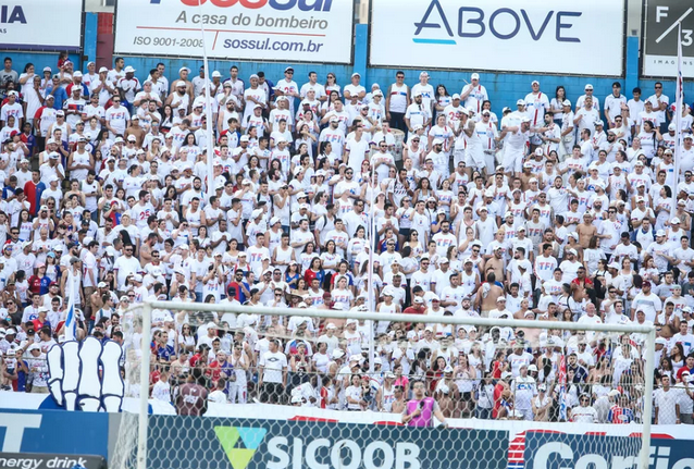 Torcida paranista se mobiliza para arrecadar fundos - Foto:Geraldo Bubniak / Paraná Clube