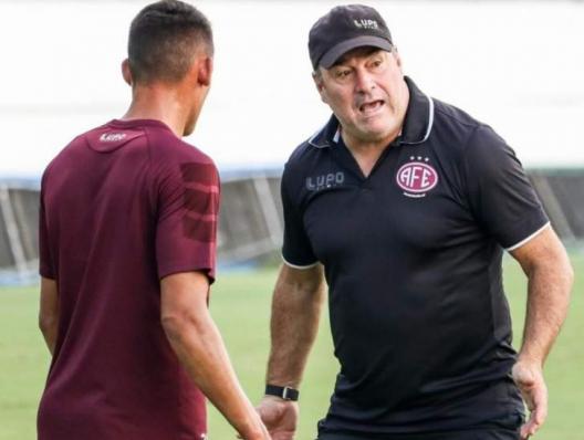 Pintado garante recuperação da Ferroviária após derrotas: ‘Vamos terminar bem’