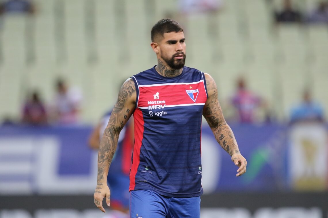 Time do Brasileirão faz sondagem por zagueiro do Fortaleza