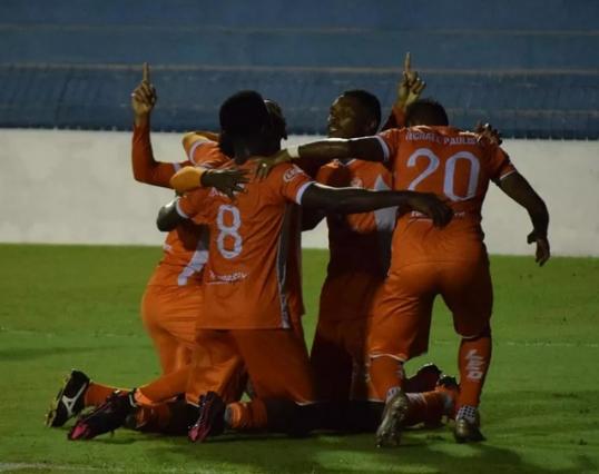 Jogadores do Atibaia comemoram gol na Série A2 - Gustavo Muniz/Atibaia