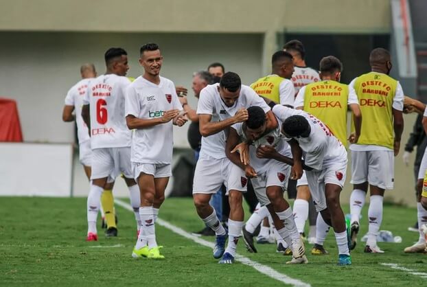 Oeste segue com 100% de aproveitamento (Foto: Guilherme Drovas/Oeste)