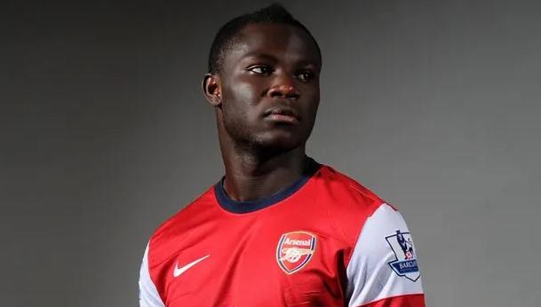 Aposentado, ex-Arsenal pretende “gravar um filme com 20 garotas” na Rússia