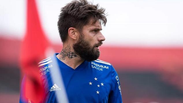 É logo ali! Rafael Sóbis define data para se aposentar e fala em viajar de moto