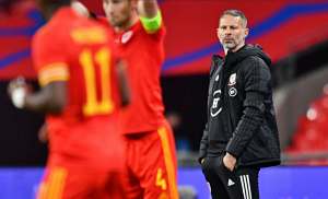 Acusado de agredir duas mulheres, Giggs não vai dirigir País de Gales na Eurocopa