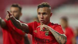 Presidente 'abre o jogo' e revela que atacante da Seleção recusou proposta do Grêmio