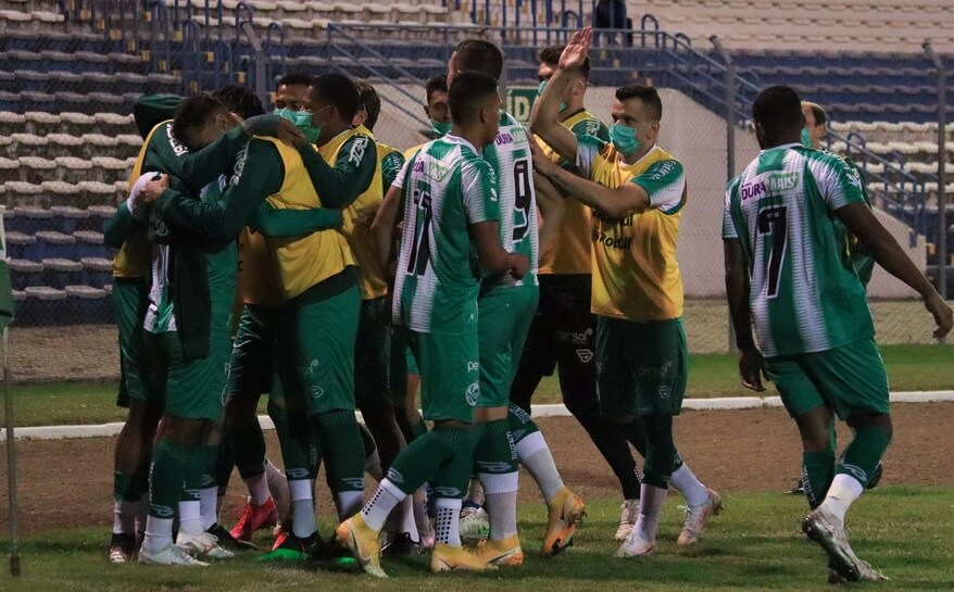 GAÚCHO: Semifinais tem duplas Gre-Nal e Ca-Ju; Pelotas e Esportivo são rebaixados