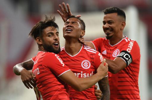 Futebol contagiante do Internacional