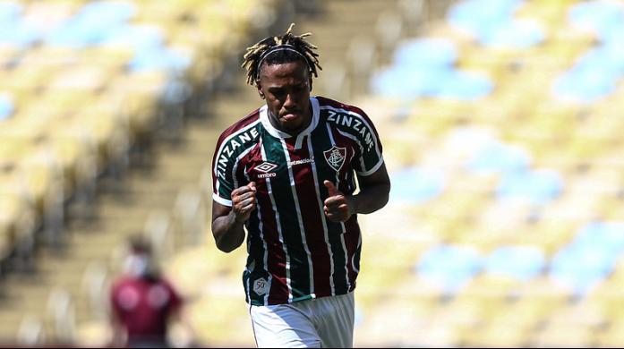 Carioca: Abel Hernández comemora estreia como titular com gol pelo Fluminense