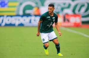 Lateral recusa proposta para trocar Goiás pelo Atlético-GO