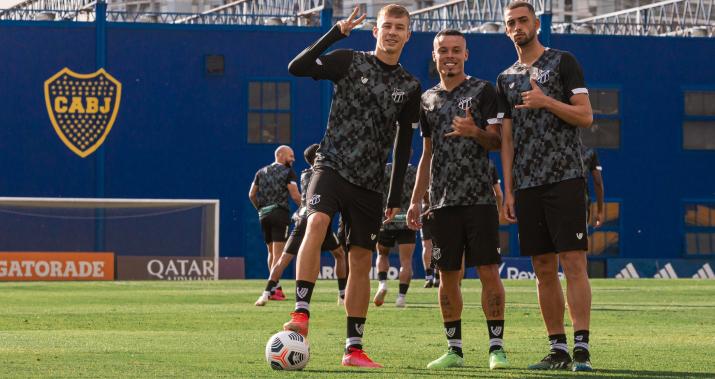 Jogadores curtiram primeiro treino no CT do Boca Juniors