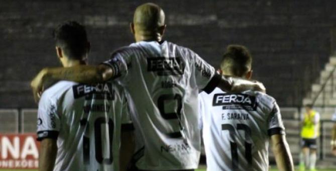 Blog do Ari: Carpini impõe seu estilo de jogo e Fábio Moreno só olha