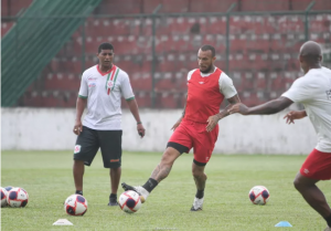 Paulista A2: Treinador da Portuguesa Santista estuda fazer rodízio no elenco
