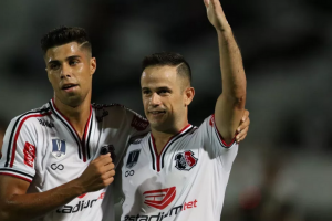 PERNAMBUCANO: Santa Cruz faz duelo direto com Retrô; Salgueiro sonha com semifinal