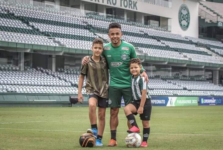 Data marcada! Meia ex-Cruzeiro irá assinar renovação com Coritiba até 2022 nesta quarta