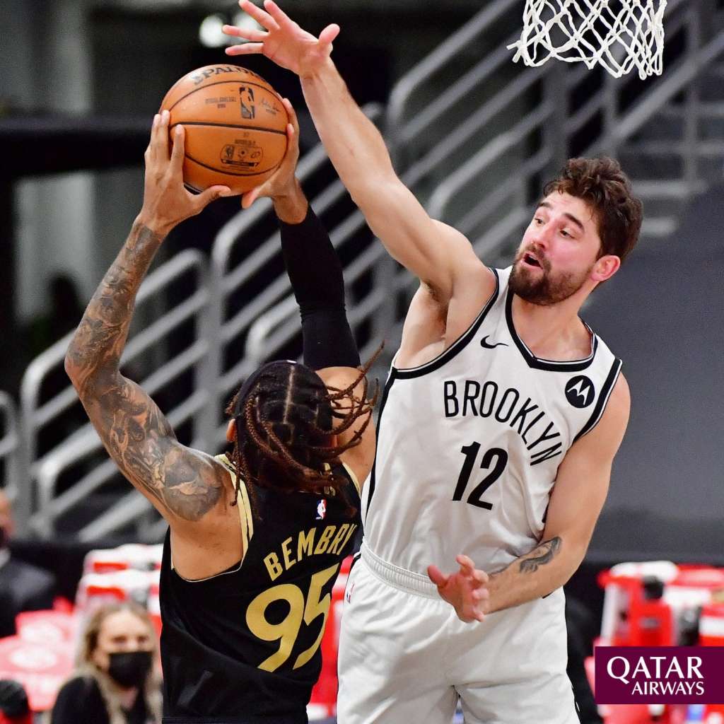 NBA: Nets batem Raptors e garantem vaga nos playoffs; Doncic vence duelo contra Curry