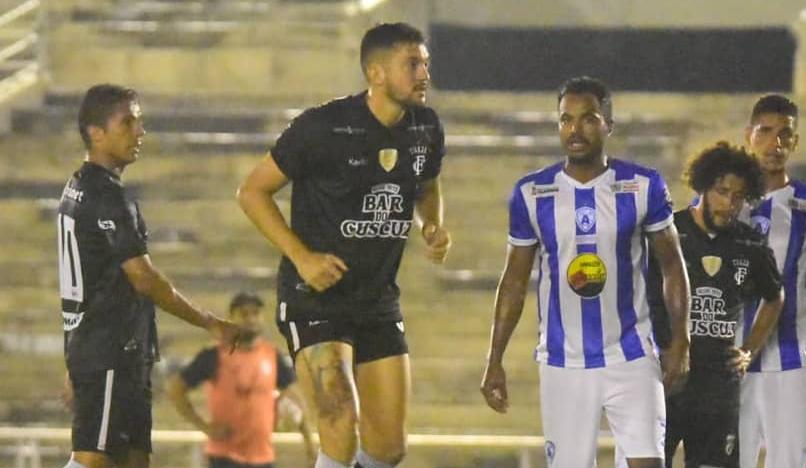 Após brilhar com gols na Copa do Nordeste, atacante do Treze foca no Paraibano