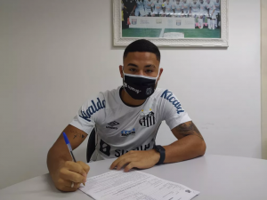 Santos renova contrato do meia Kevin Malthus, de 18 anos