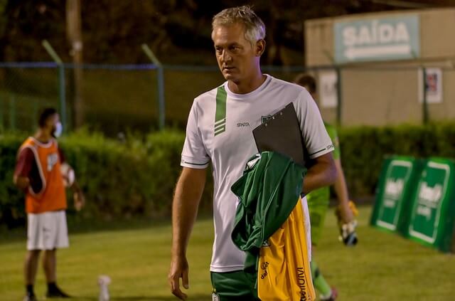 Lisca, do América-MG, é sondado por clube do Brasileirão