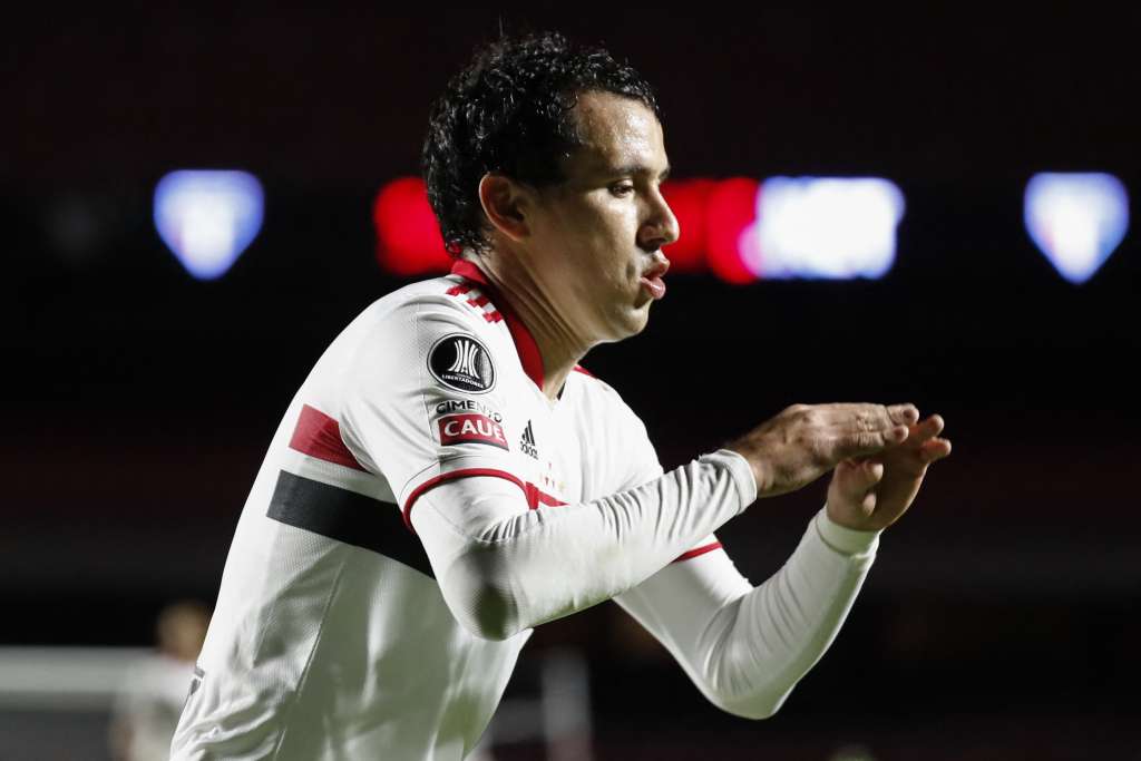 São Paulo bate o Rentistas