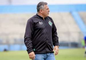 Ex-meia de Santa Cruz e Ponte é o novo técnico de clube pernambucano