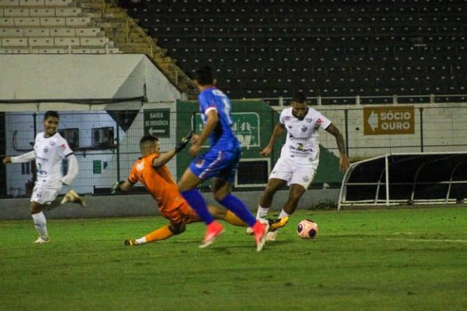 Paulista A3: Técnico elogia entrega do Penapolense com um jogador a menos