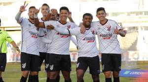 PARANAENSE: Athletico vence Paraná em clássico e se aproxima dos líderes