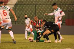 Portuguesa Santista 1 x 1 Velo Clube – Com 1 a menos, Galo segura empate fora!