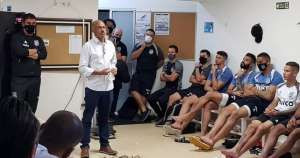 Presidente da Ponte se reúne com elenco e dá respaldo a treinador