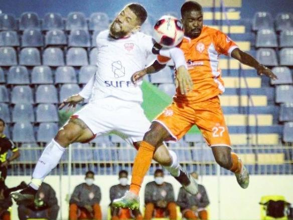 Atrás da reabilitação. (Foto: Gustavo Muniz/SC Atibaia)