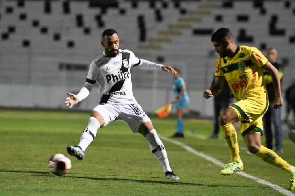 Ponte Preta busca a reabilitação no Paulistão (Foto: Álvaro Jr./Ponte Press)