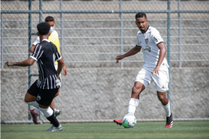 De olho na Série B, Londrina encaminha chegada de lateral do Atlético-MG