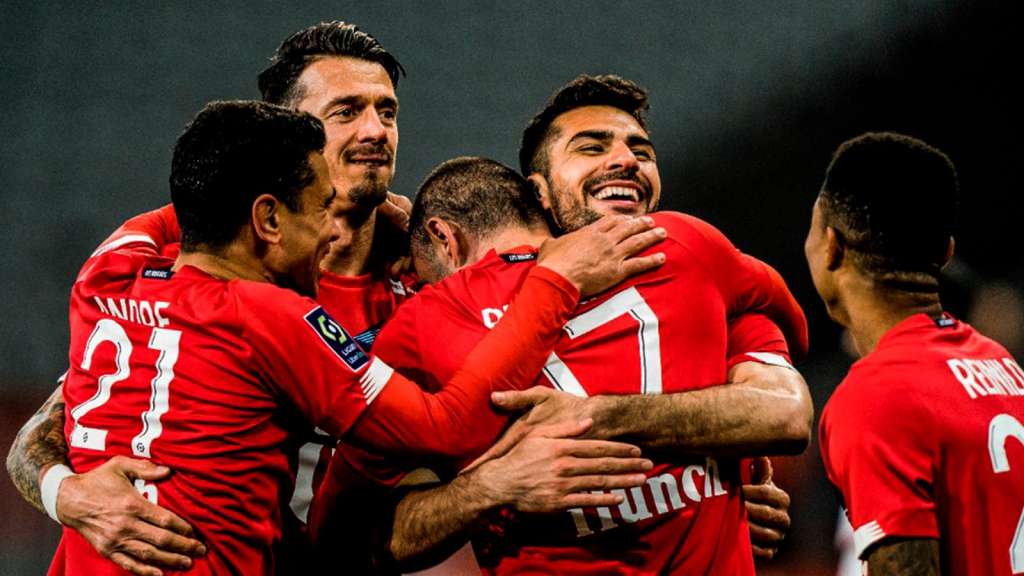 Lille vence o Nice por 2 a 0 e continua na liderança 